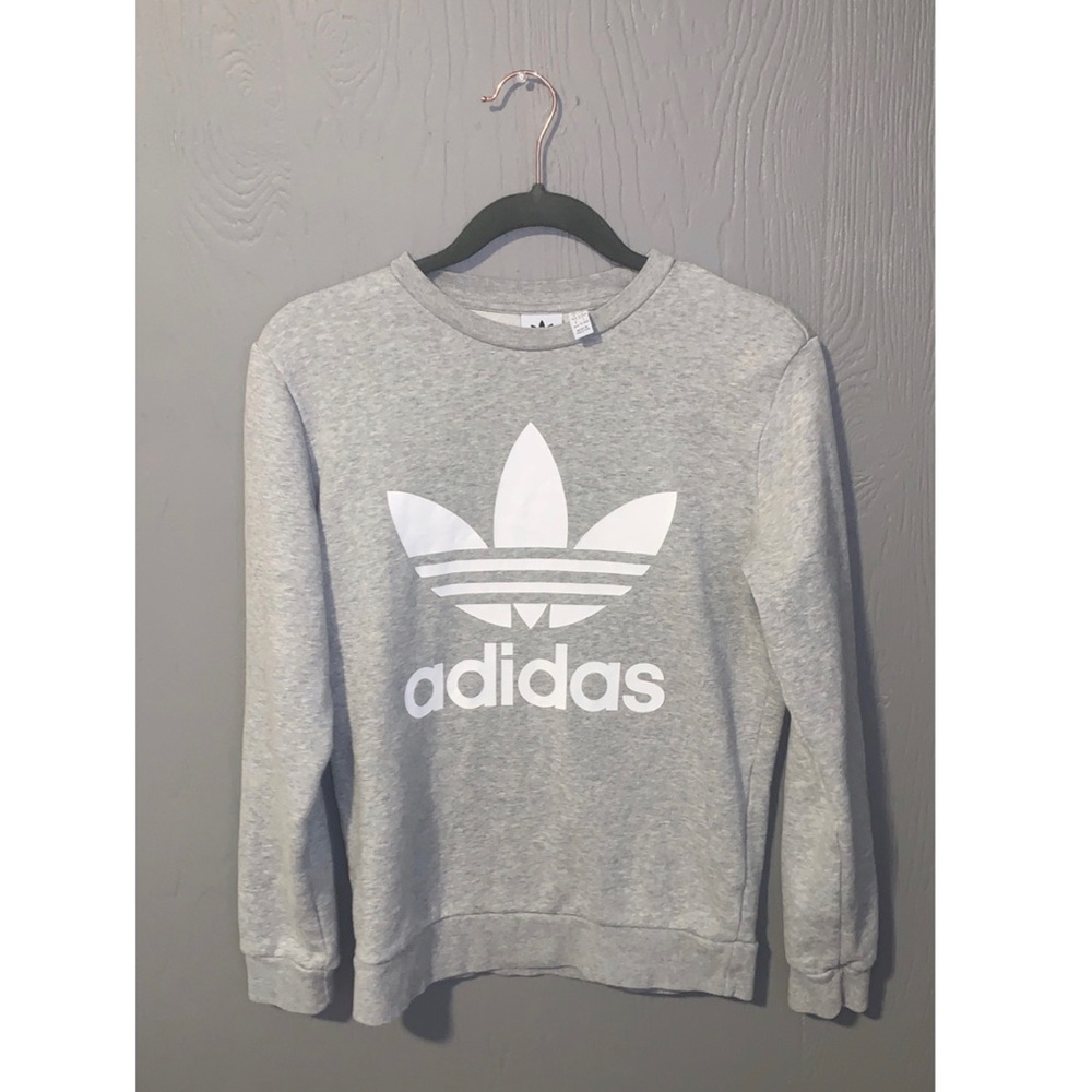Adorable adidas crew neck!